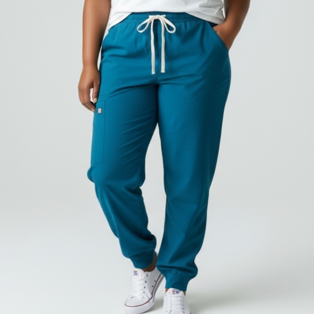 FIGS Women’s Zamora Jogger Scrub Pants in Pacific Blue |
Size XXL/P - Picture 2 of 10